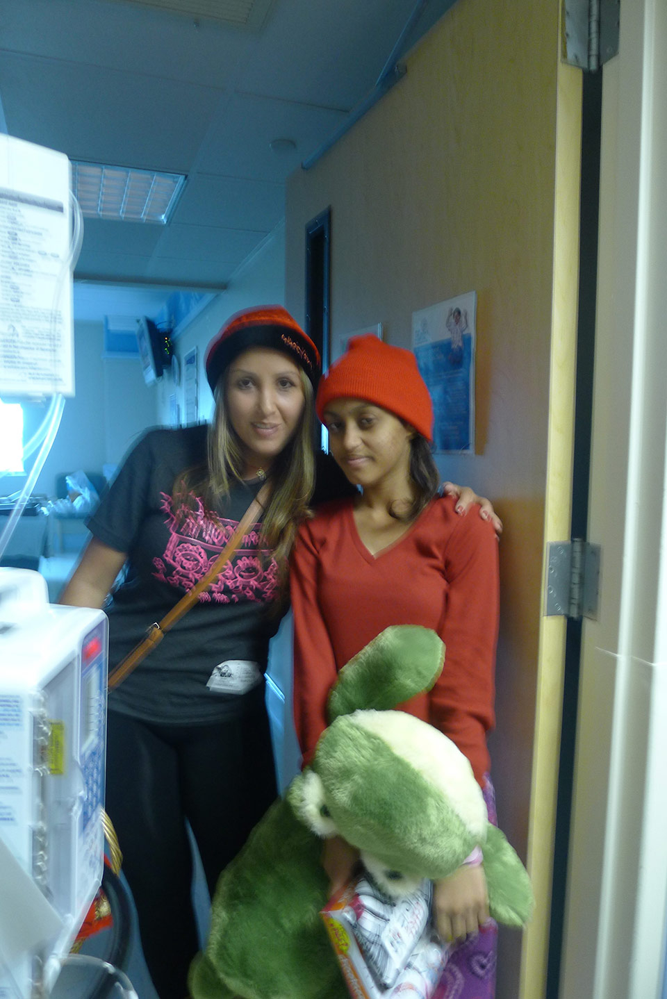 Christmas on Miami Children’s Hospital 2012 Gallery | Alexandra Ramos Therapy Animals
