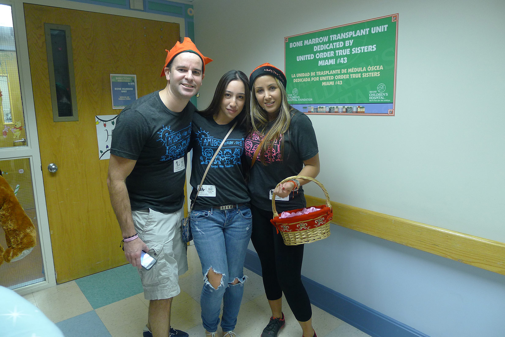 Christmas on Miami Children’s Hospital 2012 Gallery | Alexandra Ramos Therapy Animals