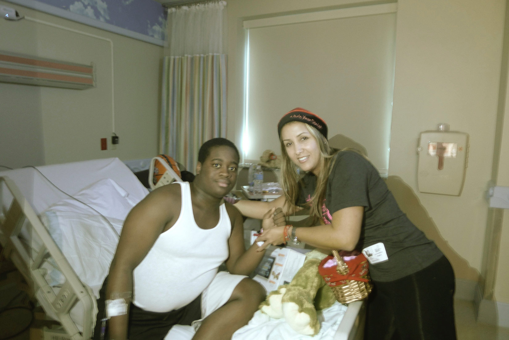 Christmas on Miami Children’s Hospital 2012 Gallery | Alexandra Ramos Therapy Animals