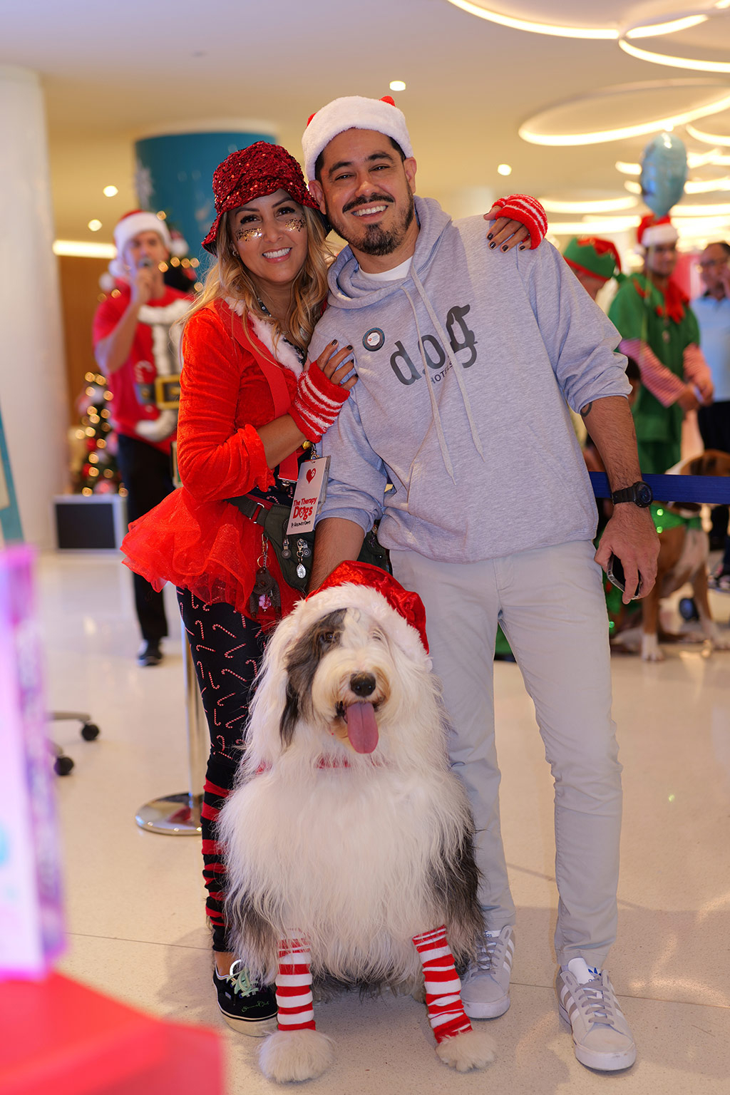 Santa Paws - Nicklaus Children's Hospital - Dec 18, 2024 | Alexandra Ramos Therapy Animals