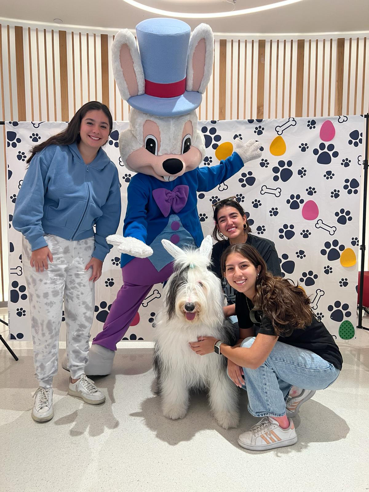 Thor at Nicklaus Children’s Hospital - April 4, 2024 | Ale Ramos Therapy Animals