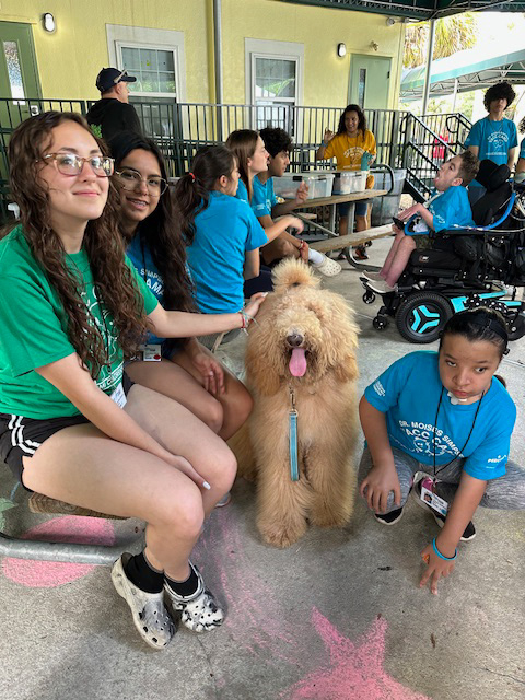 VACC Camp BY Nicklaus Children’s Hospital with the Therapy Dogs - March 25, 2024 | Ale Ramos Therapy Animals