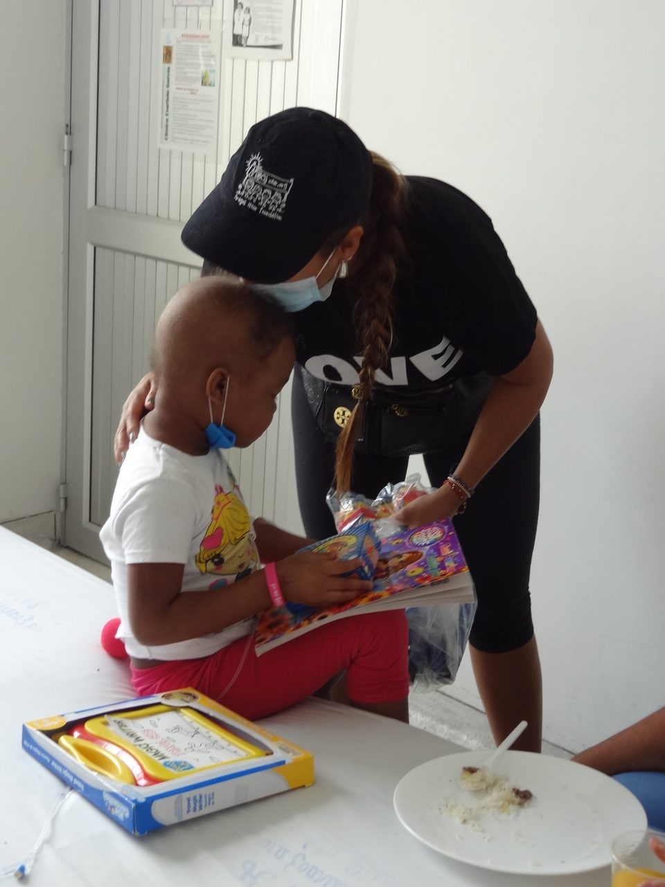 Hospital Universitario del Valle - Cali, Colombia | Ale Ramos Therapy Animals