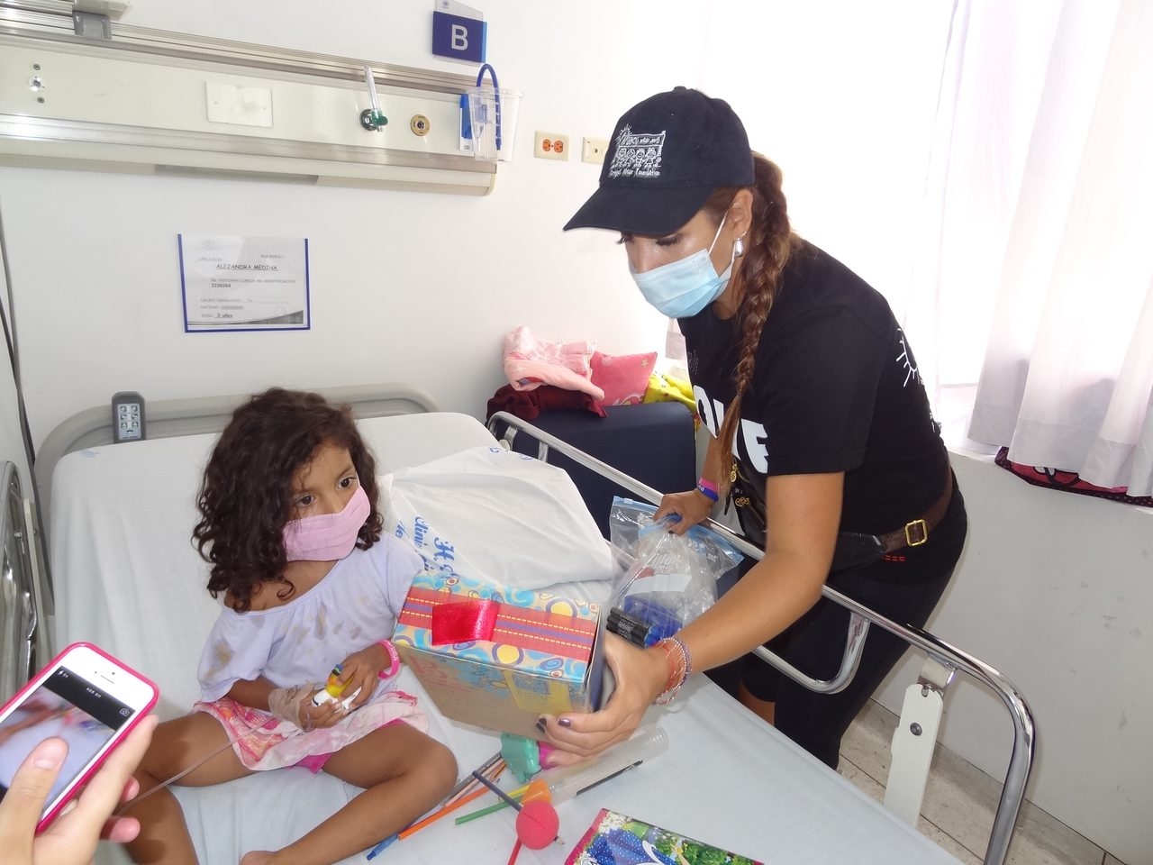 Hospital Universitario del Valle - Cali, Colombia | Ale Ramos Therapy Animals