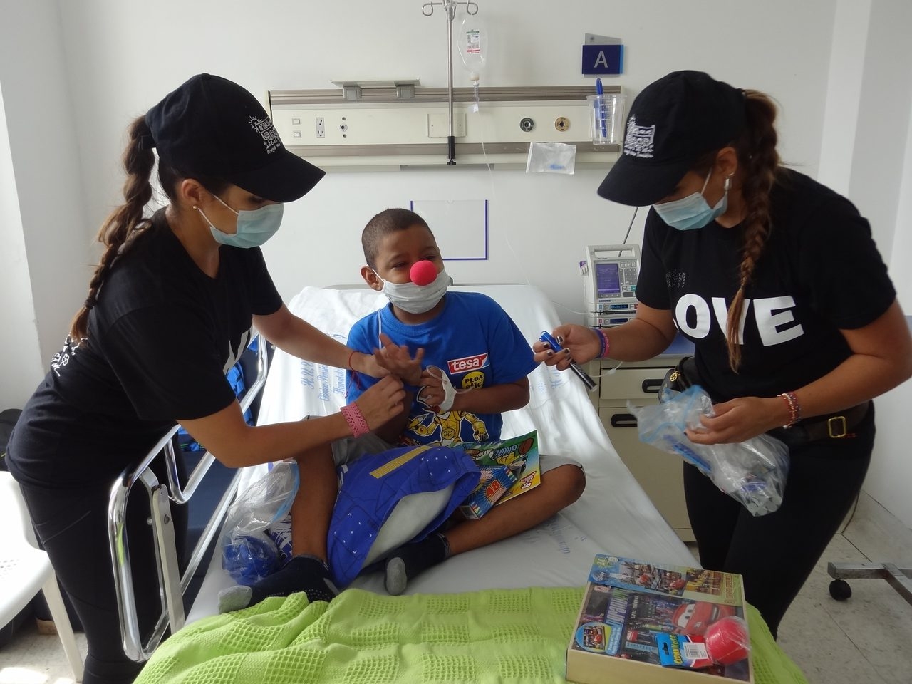 Hospital Universitario del Valle - Cali, Colombia | Ale Ramos Therapy Animals