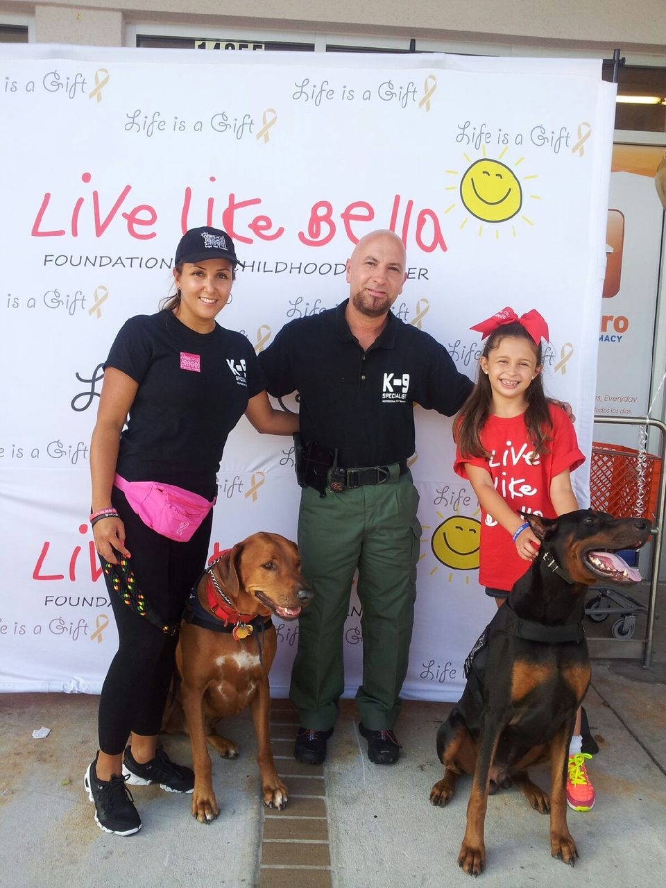 Live Like Bella Event, Miami | Ale Ramos Therapy Animals