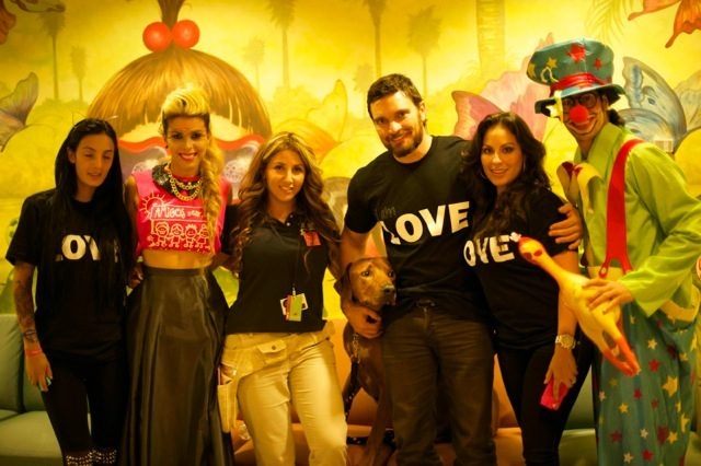 Visit at Miami Children’s Hospital by Julian Gil (Univision) | Ale Ramos Therapy Animals