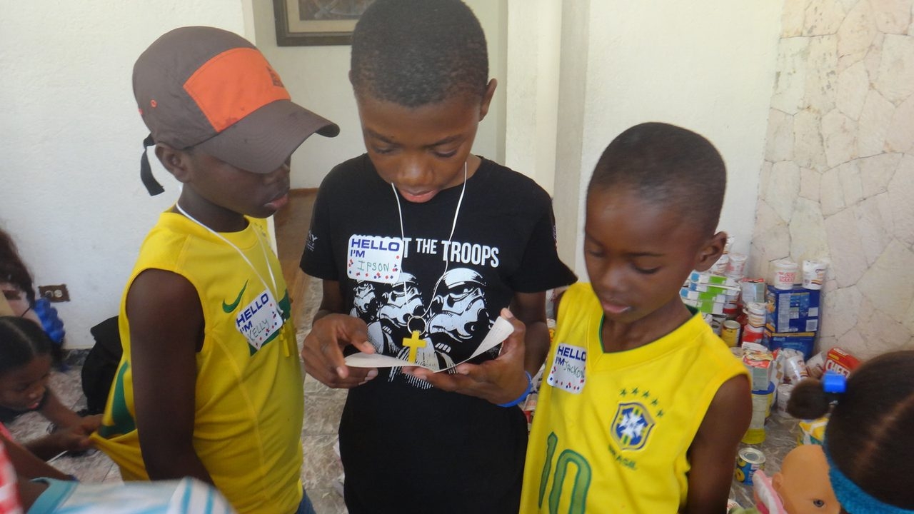 Visit Haiti | Ale Ramos Therapy Animals