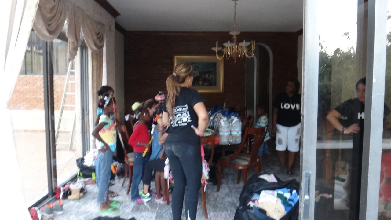 Visit Haiti | Ale Ramos Therapy Animals