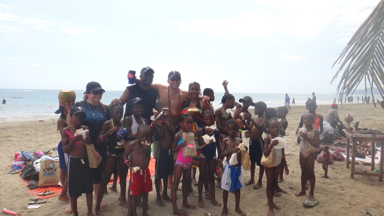 Visit Haiti | Ale Ramos Therapy Animals