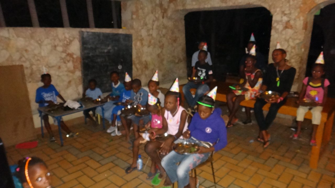 Visit Haiti | Ale Ramos Therapy Animals