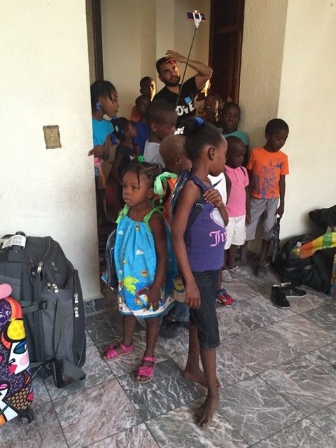 Haiti visit | Ale Ramos Therapy Animals