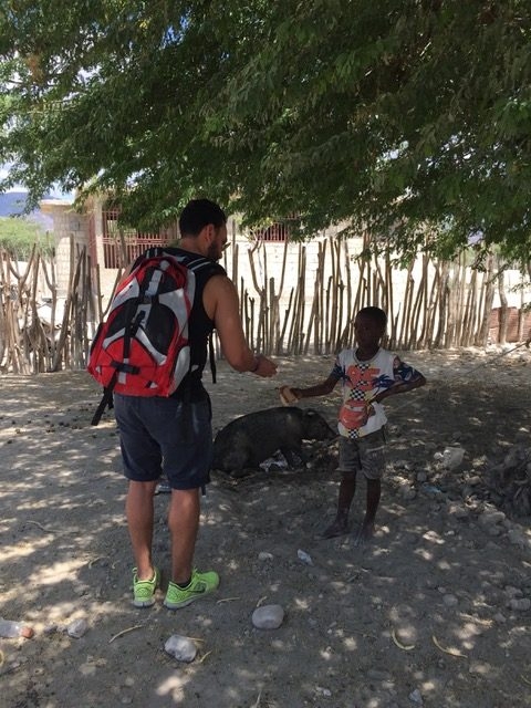 Haiti visit | Ale Ramos Therapy Animals
