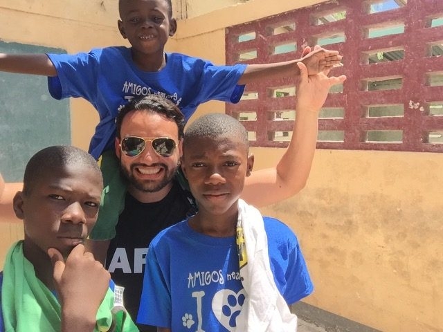 Haiti visit | Ale Ramos Therapy Animals
