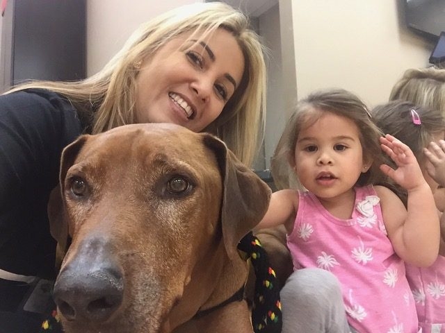 Visit at Summer Camp at Preforming Arts | Ale Ramos Therapy Animals