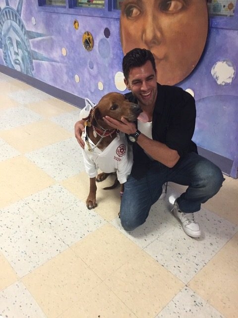 Visit Miami Children Hospital by Radio Lollipop Host Christian De La Campa | Ale Ramos Therapy Animals