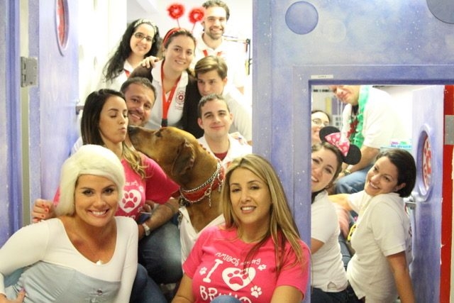 Visit Miami Children Hospital by Radio Lollipop Host Christian De La Campa | Ale Ramos Therapy Animals