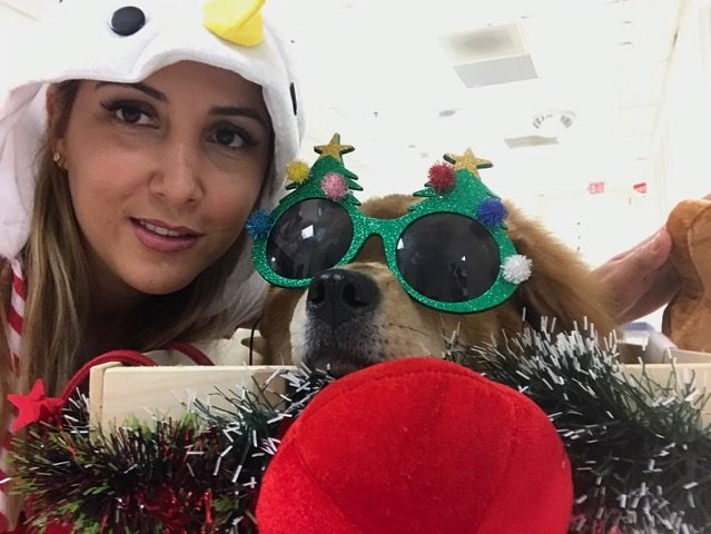 Christmas Celebration at Nicklaus Children Hospital | Ale Ramos Therapy Animals