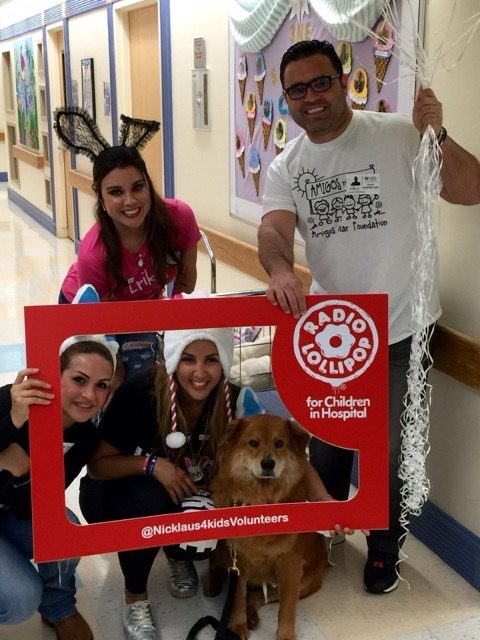 Eastern Visit at Nicklaus Children Hospital by Radio Lollipop | Ale Ramos Therapy Animals