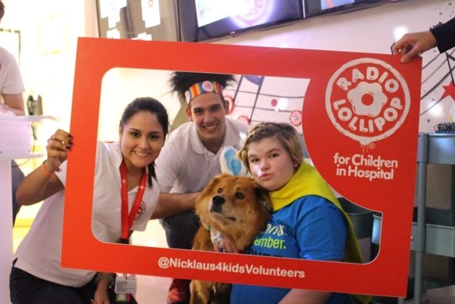 Eastern Visit at Nicklaus Children Hospital by Radio Lollipop | Ale Ramos Therapy Animals