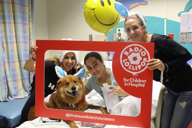 Eastern Visit at Nicklaus Children Hospital by Radio Lollipop | Ale Ramos Therapy Animals