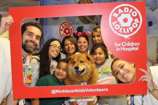 Eastern Visit at Nicklaus Children Hospital by Radio Lollipop | Ale Ramos Therapy Animals