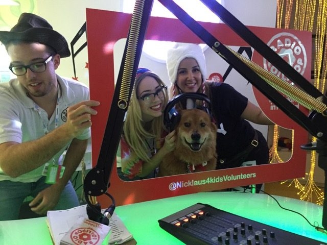 Eastern Visit at Nicklaus Children Hospital by Radio Lollipop | Ale Ramos Therapy Animals