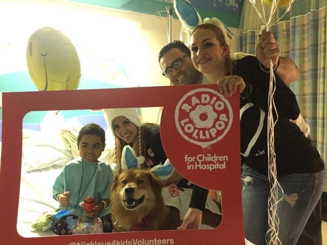 Eastern Visit at Nicklaus Children Hospital by Radio Lollipop | Ale Ramos Therapy Animals