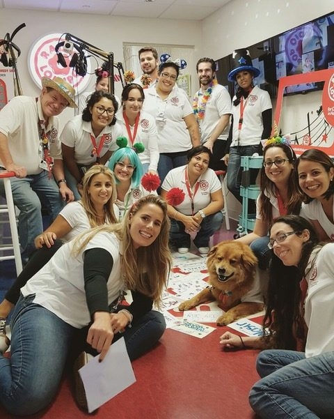 Visiting Nicklaus Children Hospital by Radio Lollipop | Ale Ramos Therapy Animals