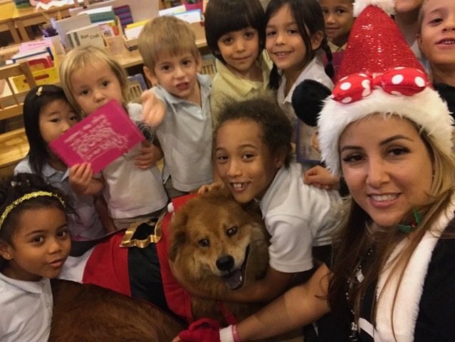 Zeus Visiting The Kids at Montessori School Christmas Time | Ale Ramos Therapy Animals