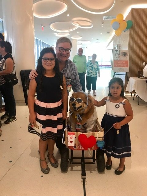Great Glasses Play Day by Nicklaus Children’s Hospital | Ale Ramos Therapy Animals
