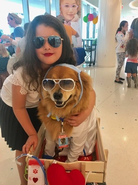 Great Glasses Play Day by Nicklaus Children’s Hospital | Ale Ramos Therapy Animals