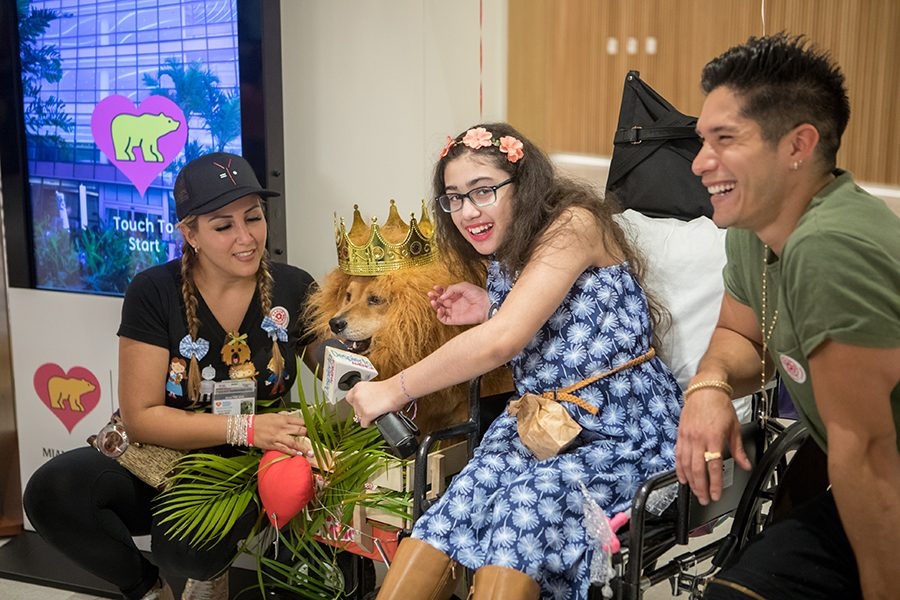 Radio Lollipop Birthday - Host Chino | Ale Ramos Therapy Animals