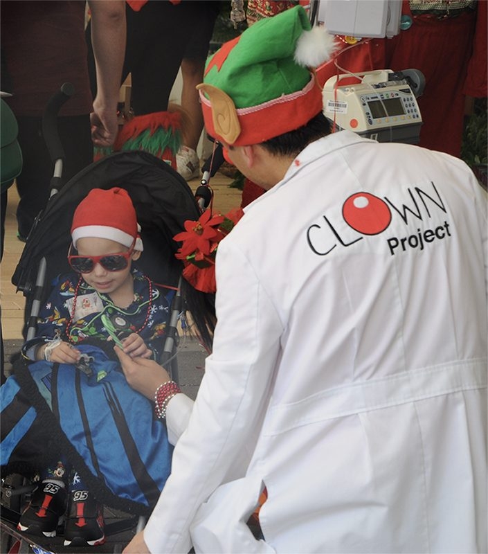 Santa Paws Event at Nicklaus Children’s Hospital | Ale Ramos Therapy Animals