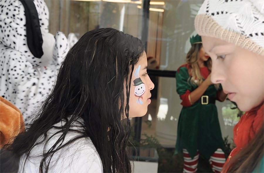 Santa Paws Event at Nicklaus Children’s Hospital | Ale Ramos Therapy Animals
