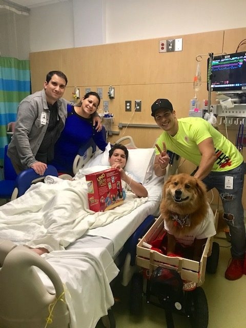 Visit at Nicklaus Children’s Hospital by Radio Lollipop | Ale Ramos Therapy Animals