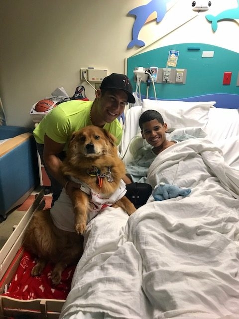 Visit at Nicklaus Children’s Hospital by Radio Lollipop | Ale Ramos Therapy Animals