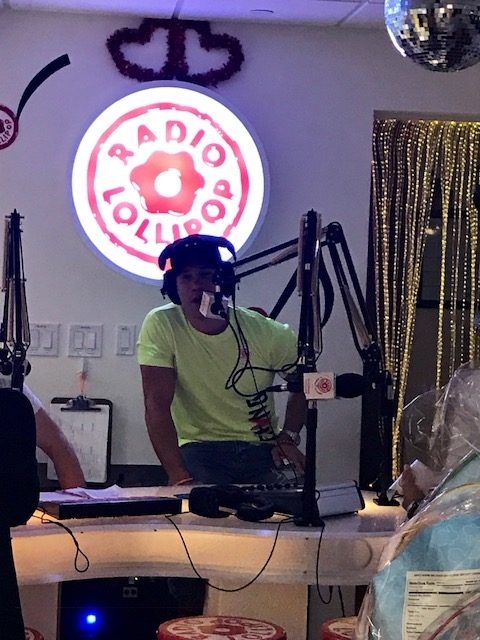 Visit at Nicklaus Children’s Hospital by Radio Lollipop | Ale Ramos Therapy Animals
