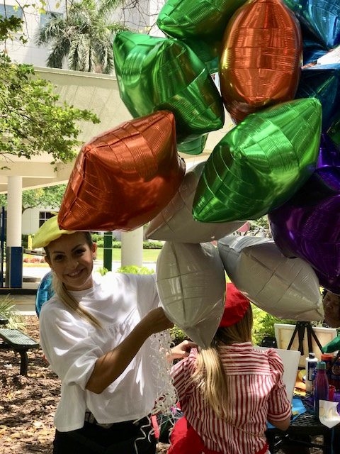 Easter Day at Ronald McDonald House | Ale Ramos Therapy Animals