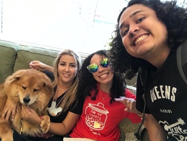 Easter Day at Ronald McDonald House | Ale Ramos Therapy Animals