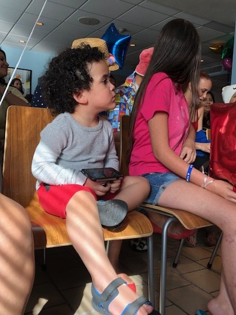 Fall Celebration at Ronald McDonald | Ale Ramos Therapy Animals