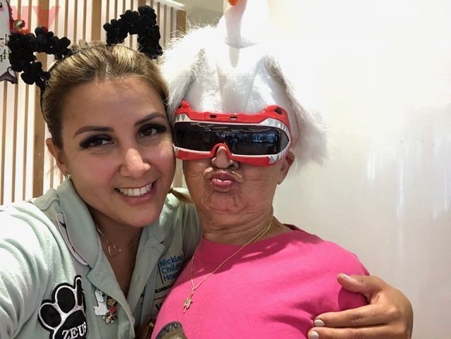 Halloween at Nicklaus Children’s Hospital | Ale Ramos Therapy Animals
