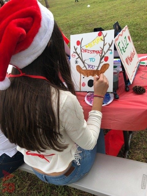 Nochebuena at His House | Ale Ramos Therapy Animals