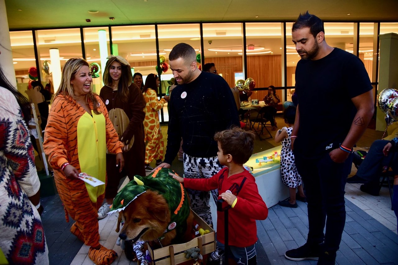 Radio Lollipop Birthday Party | Ale Ramos Therapy Animals