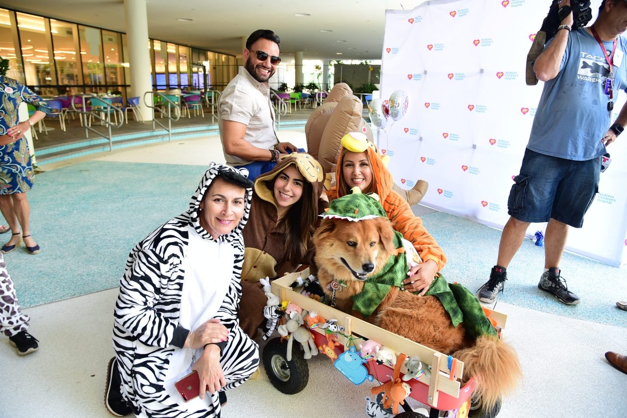 Radio Lollipop Birthday Party | Ale Ramos Therapy Animals