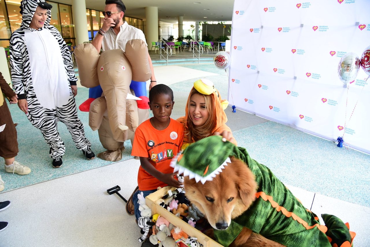 Radio Lollipop Birthday Party | Ale Ramos Therapy Animals
