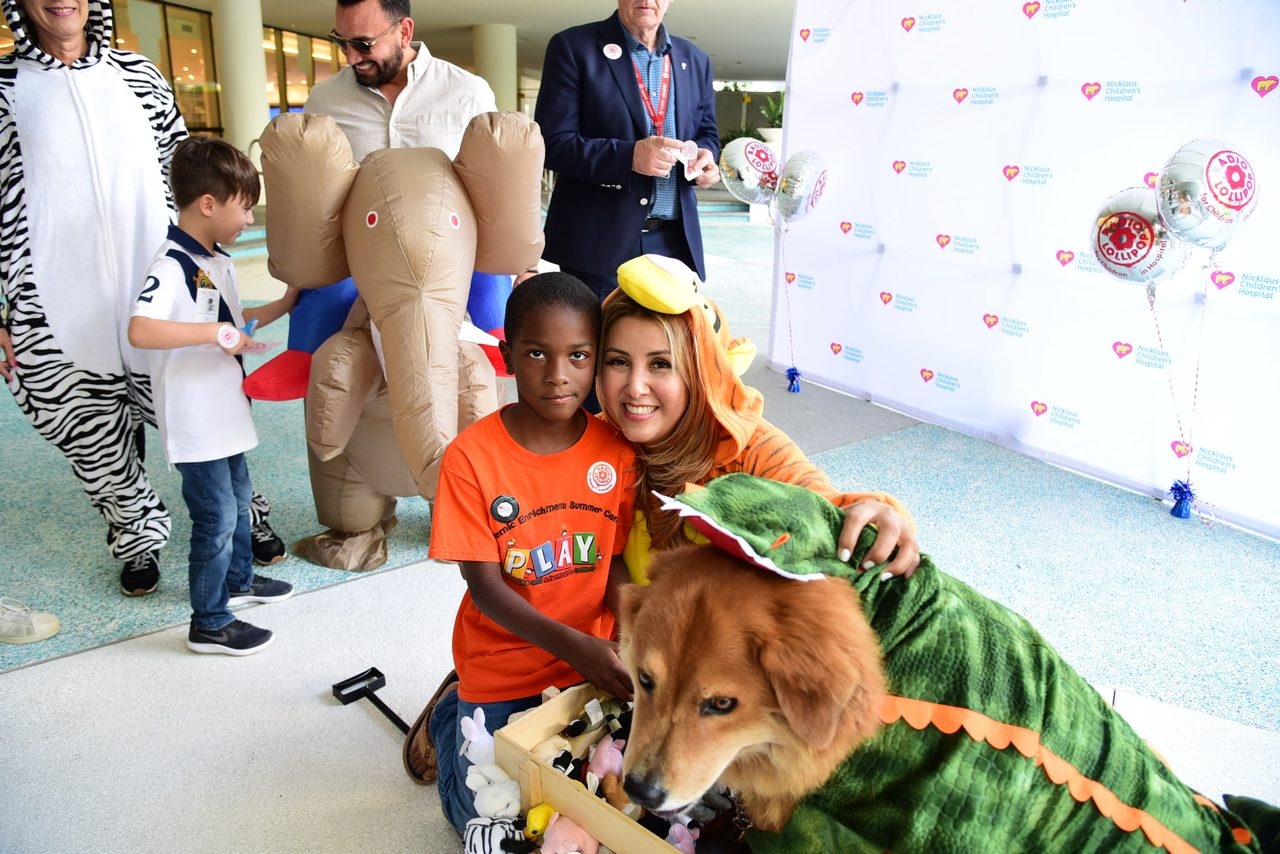 Radio Lollipop Birthday Party | Ale Ramos Therapy Animals