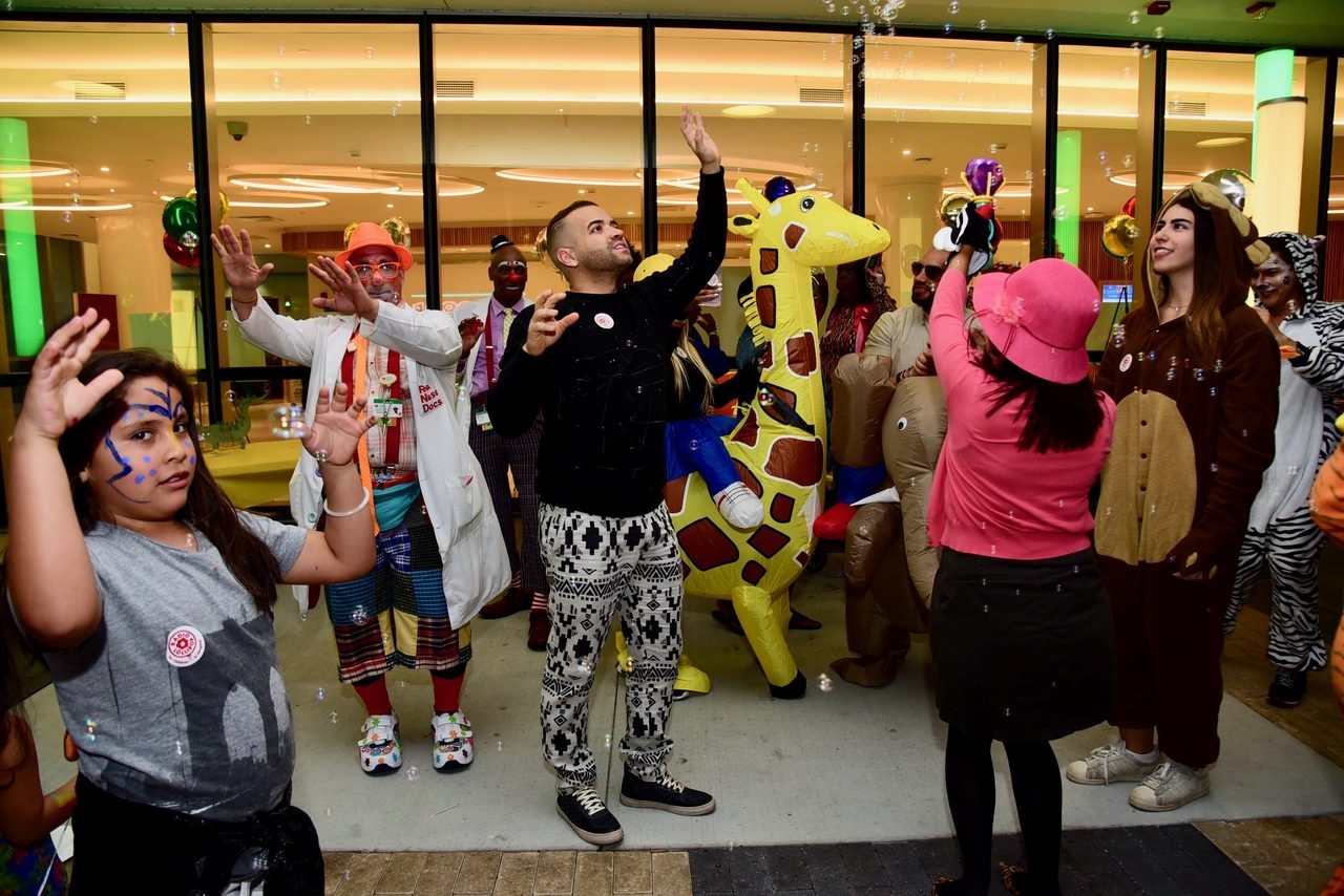 Radio Lollipop Birthday Party | Ale Ramos Therapy Animals