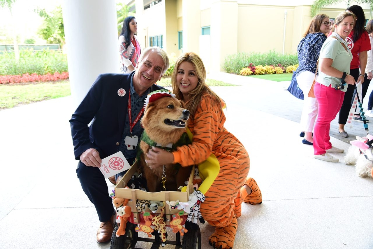 Radio Lollipop Birthday Party | Ale Ramos Therapy Animals