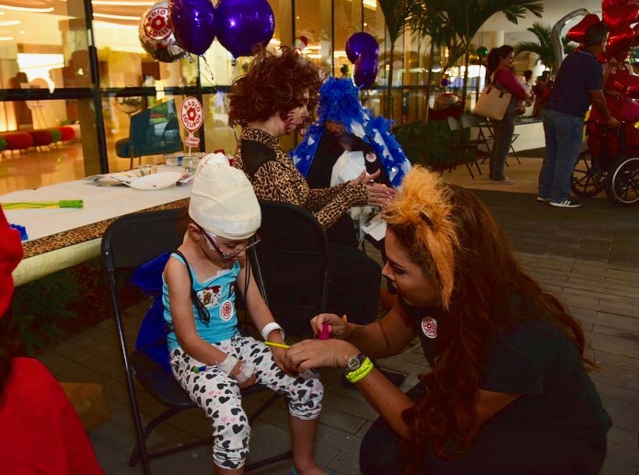 Radio Lollipop Birthday Party | Ale Ramos Therapy Animals